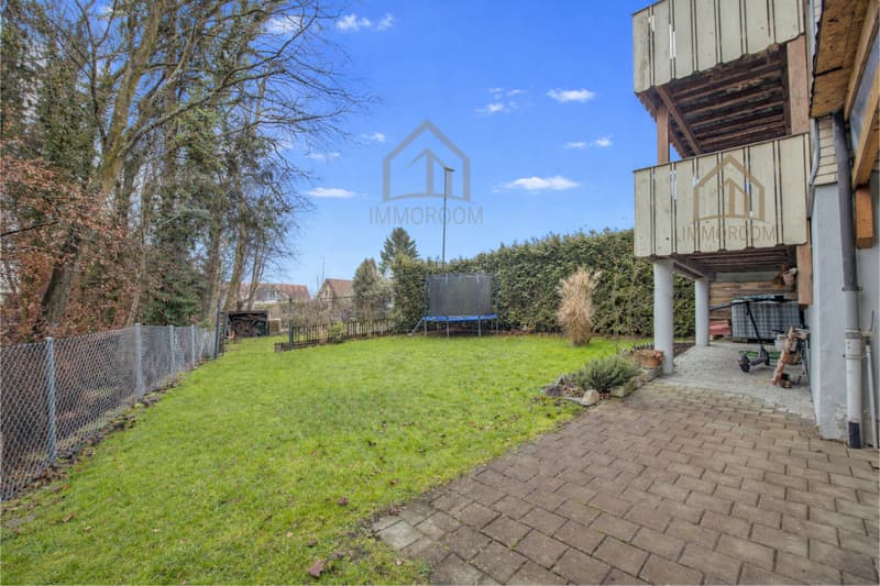 3-Family House with Potential – Ideal for Families and Investors (11)