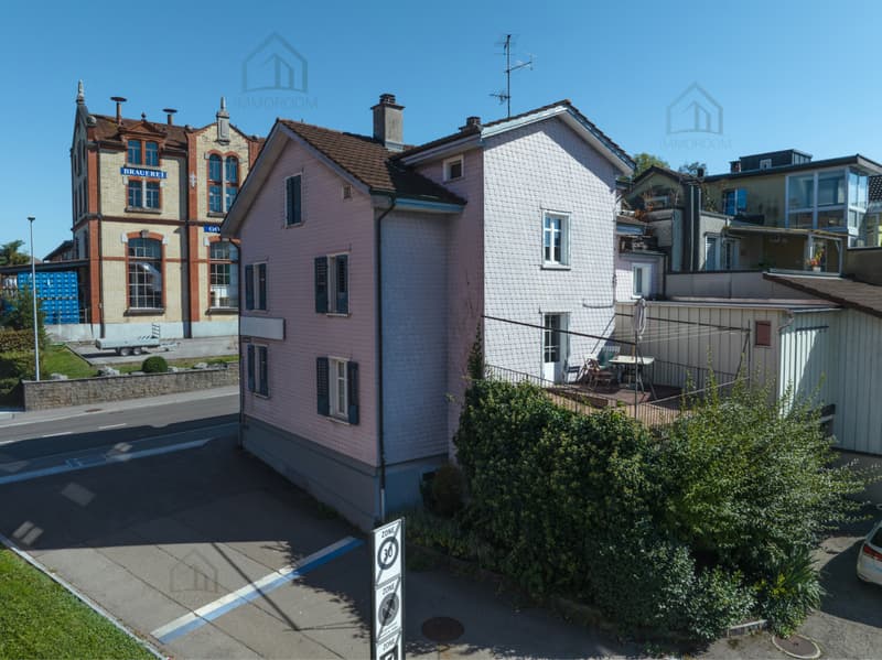 Kleines Mehrfamilienhaus mit Wohnen und Gewerbe (3)