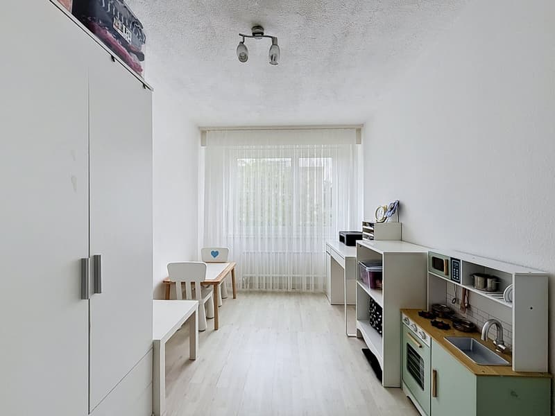 Beautiful bright apartment with veranda and individual garage included (5)