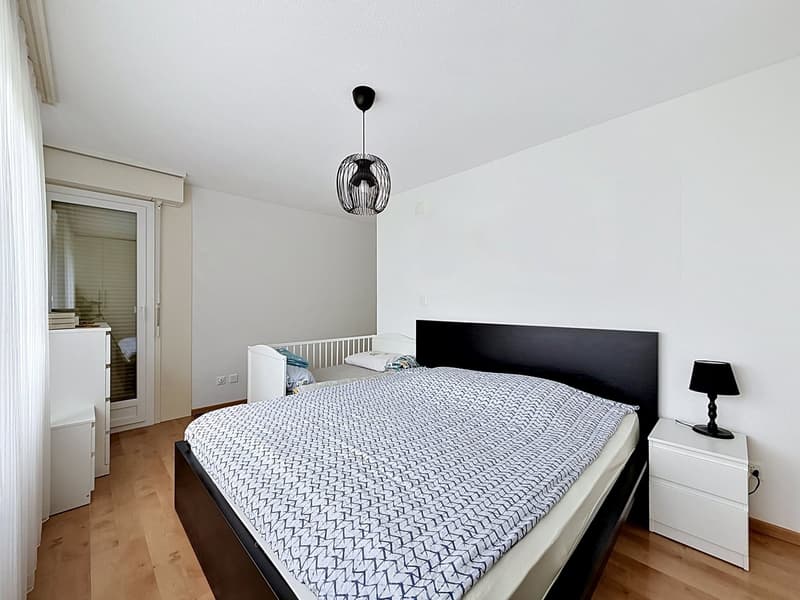 Beautiful bright apartment with veranda and individual garage included (8)