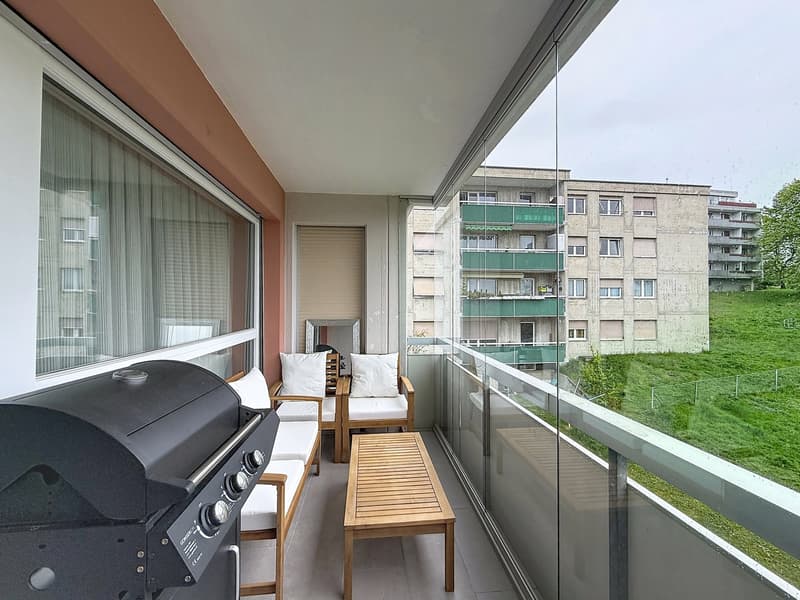 Beautiful bright apartment with veranda and individual garage included (10)