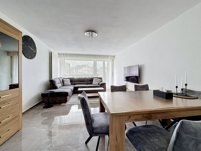 Beautiful bright apartment with veranda and individual garage included (1)