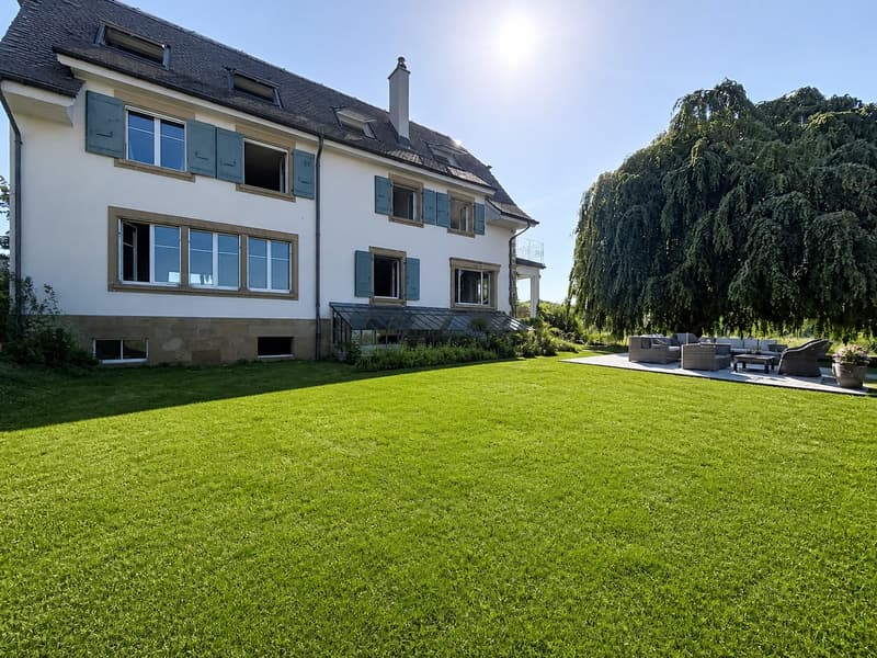 Casa padronale storica, parco alberato e capanno privato per barche sul lago di Neuchâtel (15)