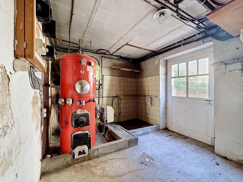 Villa de caractère à Cressier – rénovée à neuf selon vos goûts, travaux pilotés par nos soins (12)