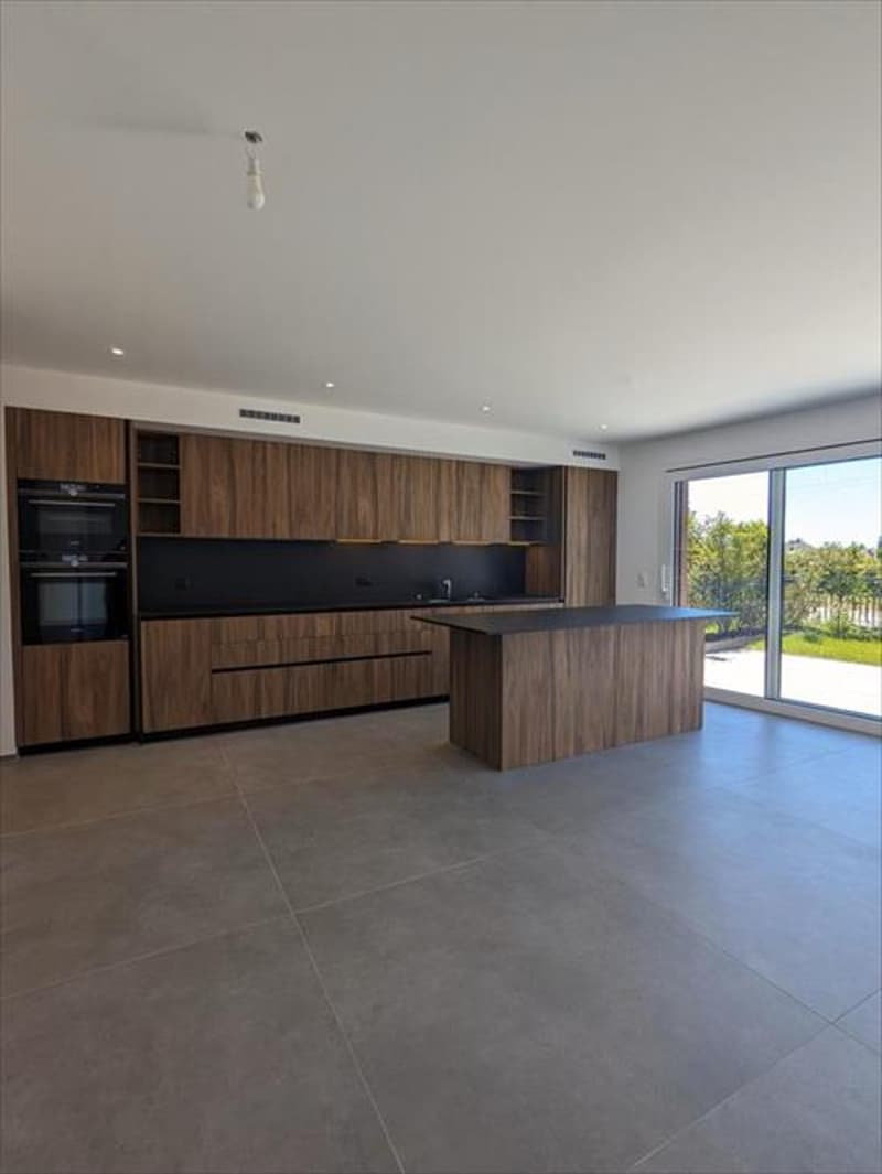 Appartement lumineux de 3.5 pièces avec balcon à Nyon (3)