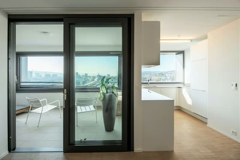 Moderne 2.5-Zimmer-Wohnung mit Balkon im pulsierenden Zürich West (2)