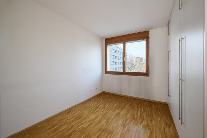 Helle 2.5-Zimmer-Wohnung mit Balkon und Garage in Basel (1)