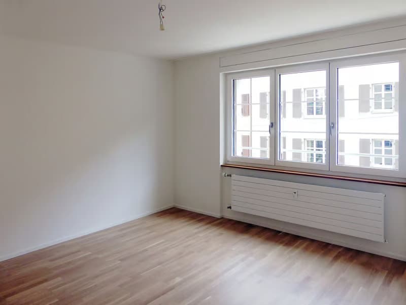 Helle 3.5-Zimmer-Wohnung mit Balkon in Basel – sofort verfügbar (1)