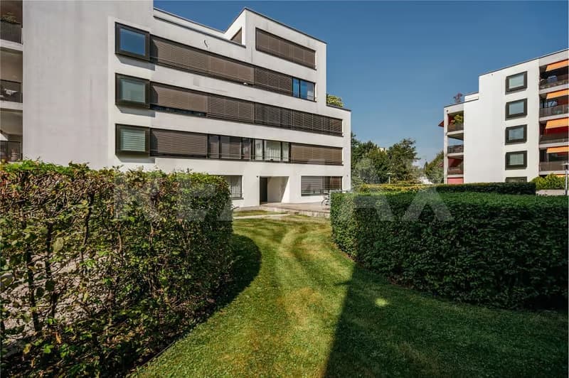Charmante 2.5-Zimmer-Wohnung mit Balkon und Stadtblick in Schlieren (1)