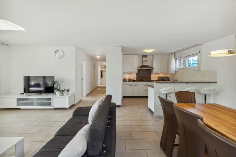Helle 4.5-Zimmer-Eckwohnung (7)