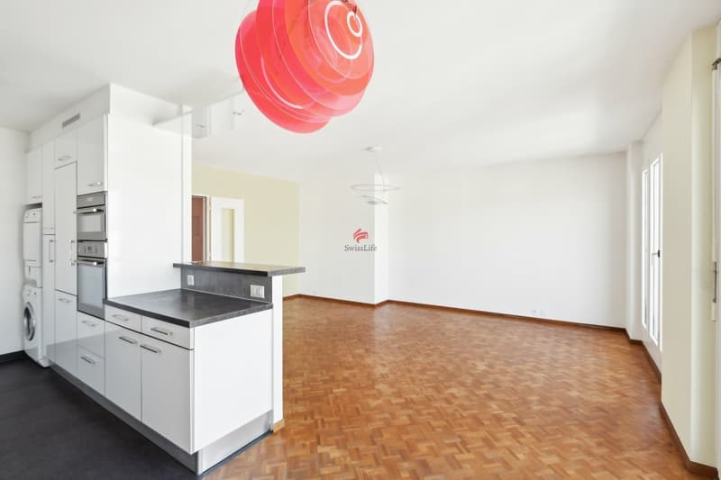 Appartement 4 pièces lumineux avec balcon à Genève – Disponible immédiatement (4)