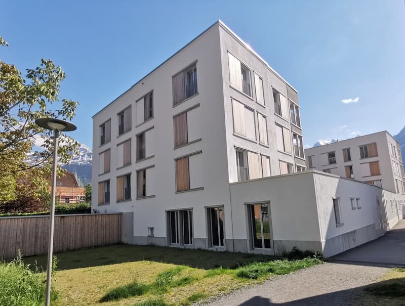 3,5-Zimmer EG-Wohnung mit extrahohen Räumen und privater Hof-Loggia (3)