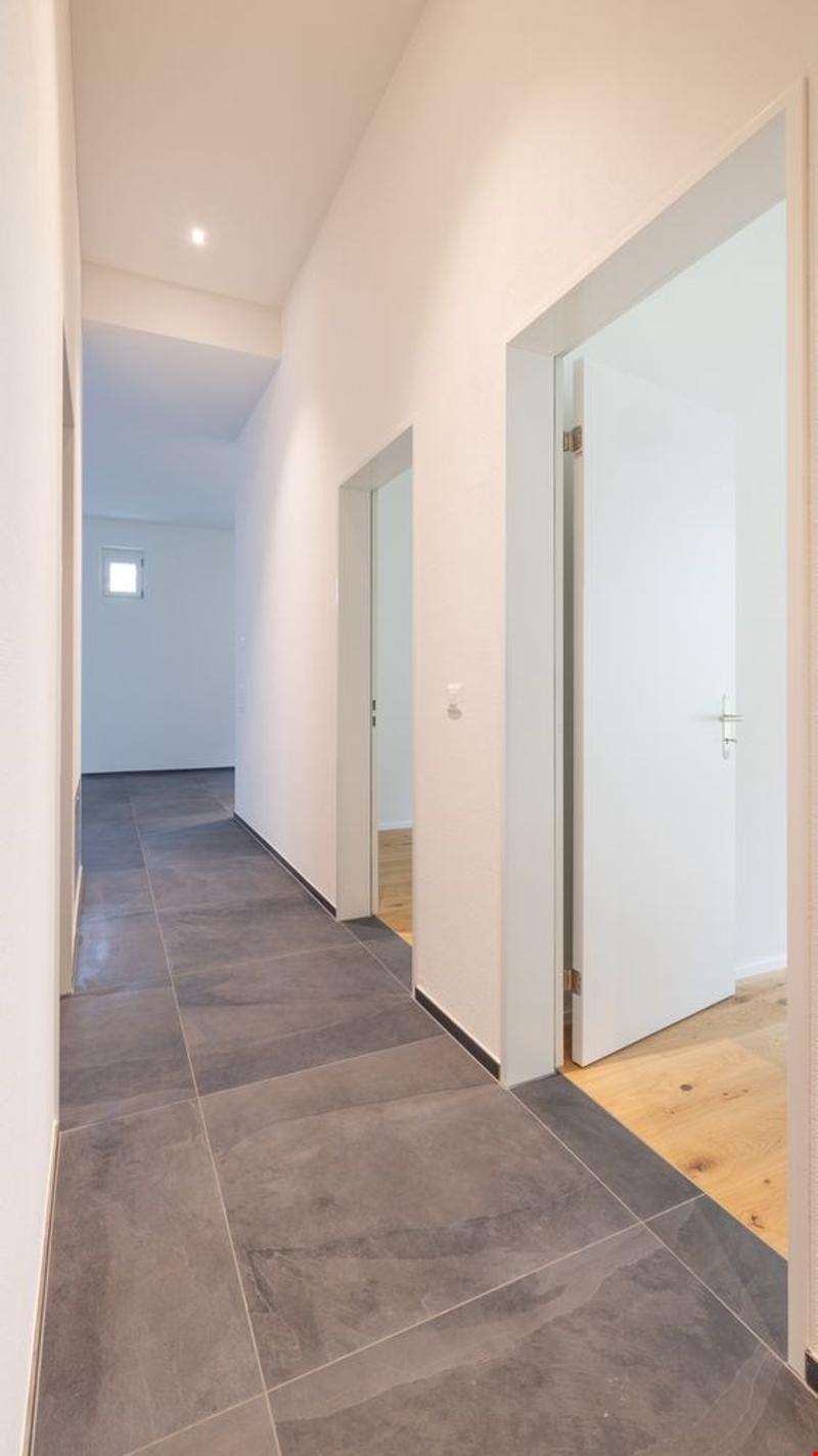 3,5-Zimmer EG-Wohnung mit extrahohen Räumen und privater Hof-Loggia (8)