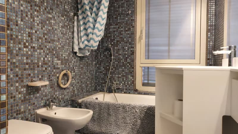 Helle 4.5-Zimmer-Wohnung mit Balkon und Garage in Lugano – sofort verfügbar! (11)