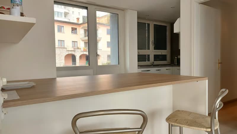 Helle 4.5-Zimmer-Wohnung mit Balkon und Garage in Lugano – sofort verfügbar! (7)