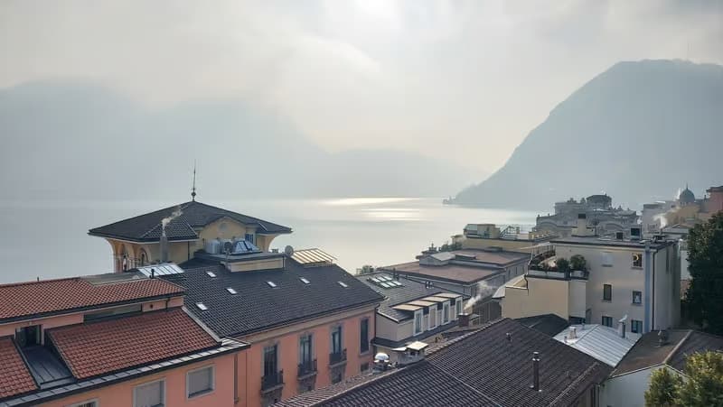 Helle 4.5-Zimmer-Wohnung mit Balkon und Garage in Lugano – sofort verfügbar! (9)