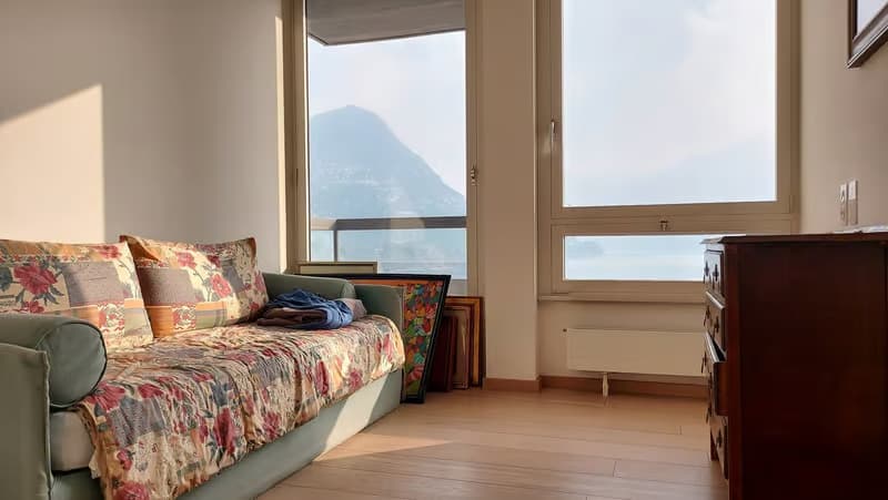 Helle 4.5-Zimmer-Wohnung mit Balkon und Garage in Lugano – sofort verfügbar! (13)