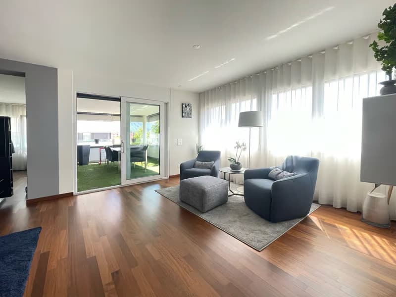 Charmante 4.5-Zimmer-Wohnung mit Balkon und herrlicher Aussicht in Locarno (5)