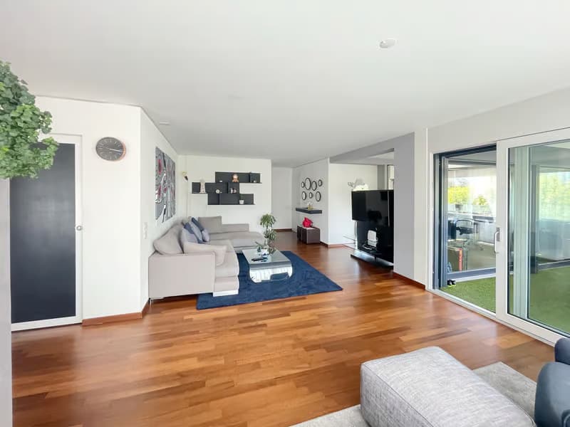 Charmante 4.5-Zimmer-Wohnung mit Balkon und herrlicher Aussicht in Locarno (10)