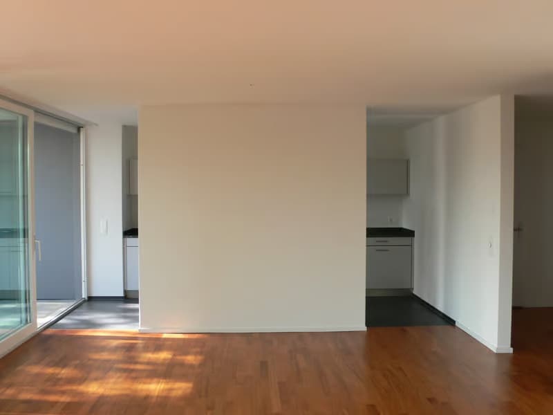 Helle 5-Zimmer-Wohnung mit Balkon in Dübendorf – ab sofort verfügbar (10)