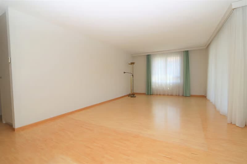Geräumige 4.5-Zimmer-Wohnung mit Balkon in Biel – sofort verfügbar! (13)