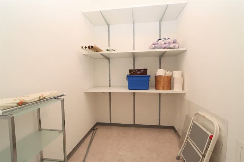 Geräumige 4.5-Zimmer-Wohnung mit Balkon in Biel – sofort verfügbar! (8)
