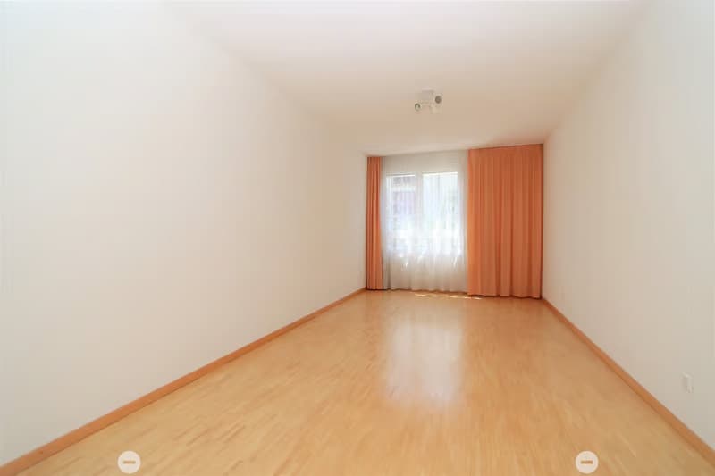 Geräumige 4.5-Zimmer-Wohnung mit Balkon in Biel – sofort verfügbar! (4)