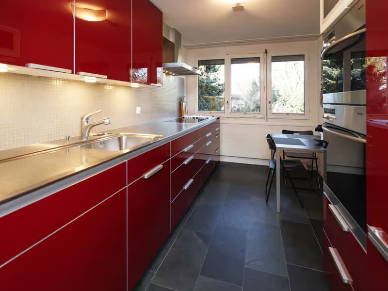 Moderne 3.5-Zimmer-Wohnung mit Balkon und Kamin an zentraler Lage in Bern (10)