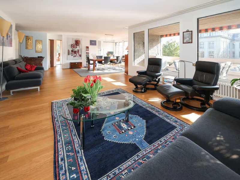 Moderne 3.5-Zimmer-Wohnung mit Balkon und Kamin an zentraler Lage in Bern (2)