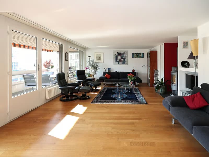 Moderne 3.5-Zimmer-Wohnung mit Balkon und Kamin an zentraler Lage in Bern (1)