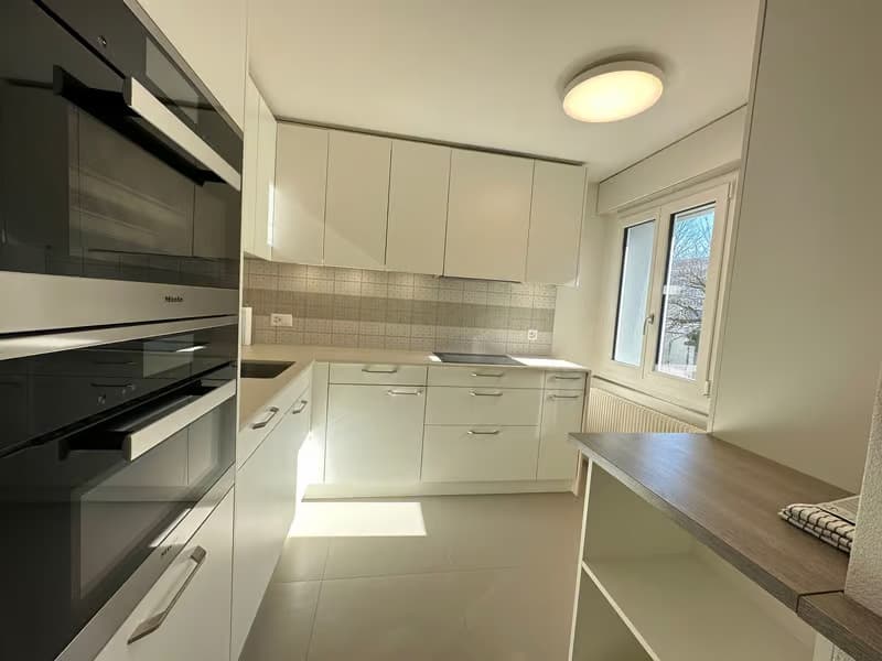 Charmante 1.5-Zimmer-Wohnung mit Balkon an zentraler Lage in Bern (2)