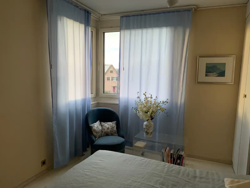 Grosszügige 5.5-Zimmer-Wohnung mit Balkon und herrlichem Ausblick in Bülach (10)