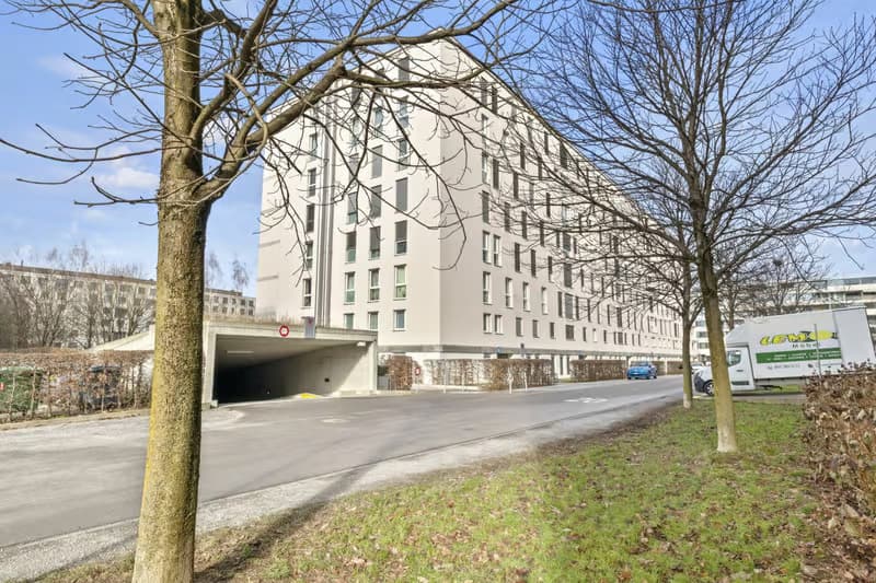 Helle 4.5-Zimmer-Wohnung mit Balkon und Garage in Zürich-Affoltern (5)