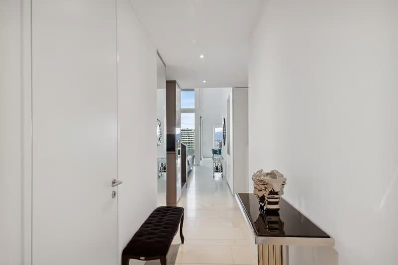 Grosszügige 4.5-Zimmer-Wohnung mit Stadtblick in Zürich-Seebach (5)