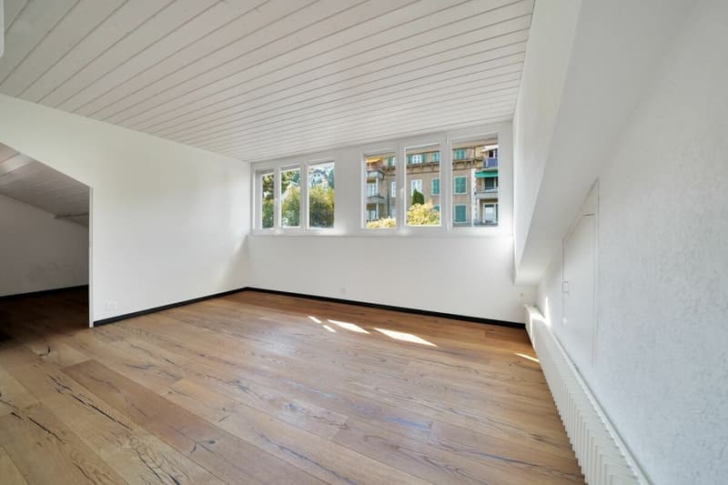 Helle 3.5-Zimmer-Wohnung mit Balkon in Biel – sofort verfügbar! (9)