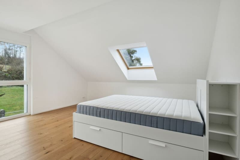 Geräumige 4.5-Zimmer-Wohnung mit Garage und Balkon in Dielsdorf (8)
