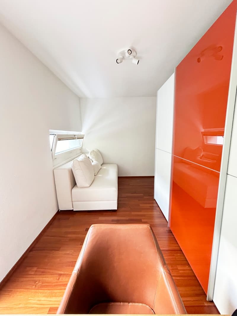 Helle 3.5-Zimmer-Wohnung mit Balkon und Garage in Zug (9)