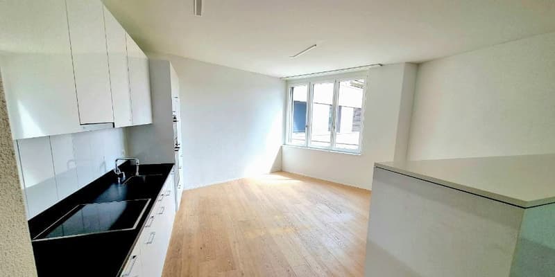 Helle 3.5-Zimmer-Wohnung mit Balkon in Wallisellen – sofort verfügbar! (9)
