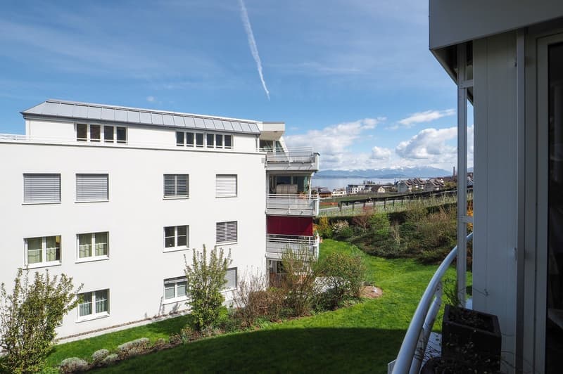 Helle 3.5-Zimmer-Wohnung mit Balkon und Seesicht in Wädenswil (6)