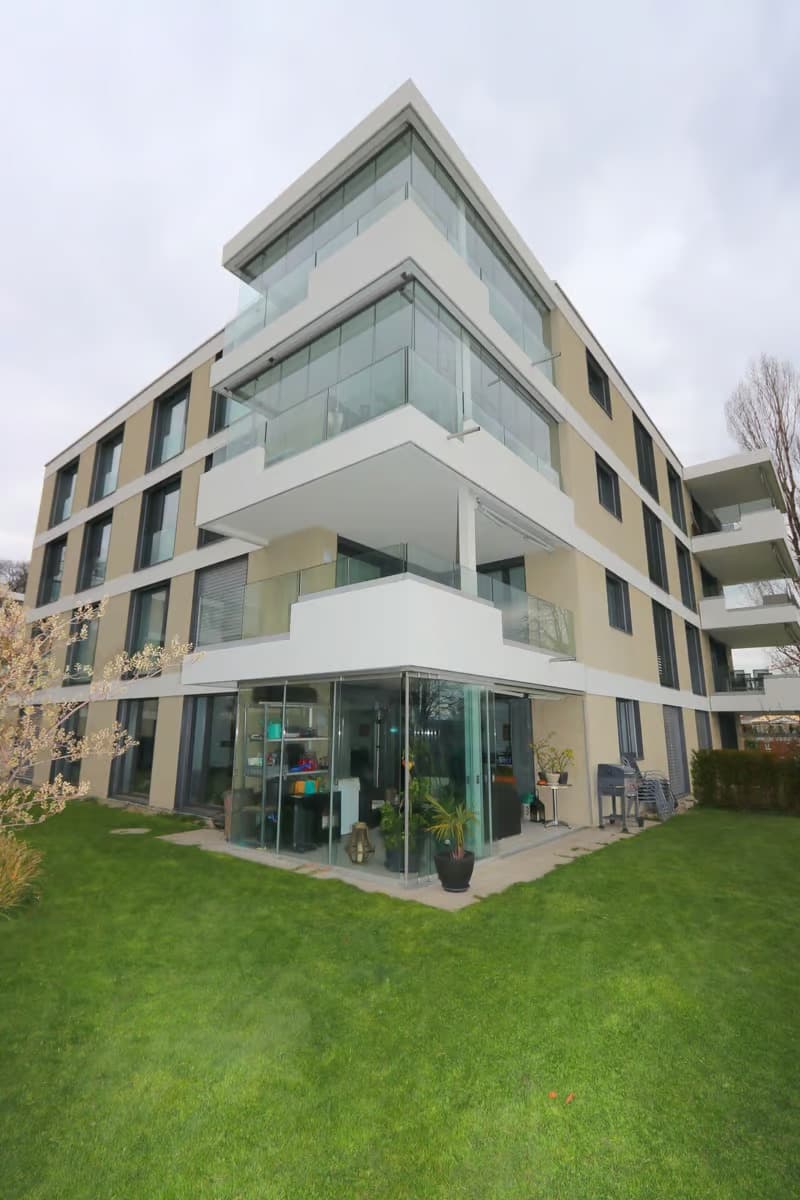 Helle 4.5-Zimmer-Wohnung mit Balkon und Garage in Kloten – sofort verfügbar! (2)