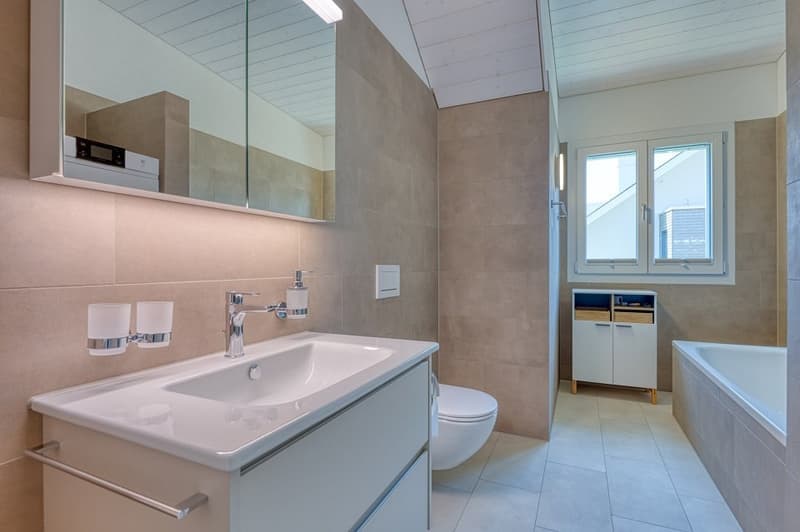 Helle 4.5-Zimmer-Wohnung mit Balkon und Garage in Einsiedeln – sofort verfügbar! (6)
