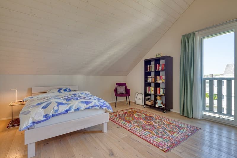 Helle 4.5-Zimmer-Wohnung mit Balkon und Garage in Einsiedeln – sofort verfügbar! (2)