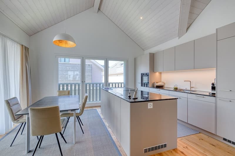 Helle 4.5-Zimmer-Wohnung mit Balkon und Garage in Einsiedeln – sofort verfügbar! (5)