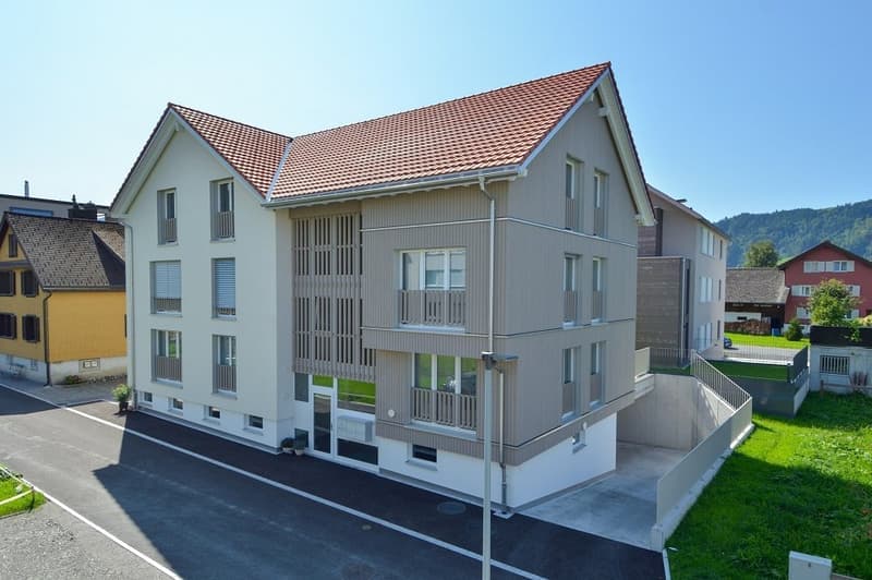 Helle 4.5-Zimmer-Wohnung mit Balkon und Garage in Einsiedeln – sofort verfügbar! (12)