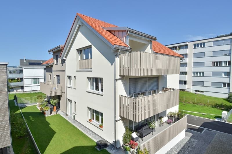 Helle 4.5-Zimmer-Wohnung mit Balkon und Garage in Einsiedeln – sofort verfügbar! (11)