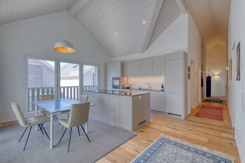 Helle 4.5-Zimmer-Wohnung mit Balkon und Garage in Einsiedeln – sofort verfügbar! (3)