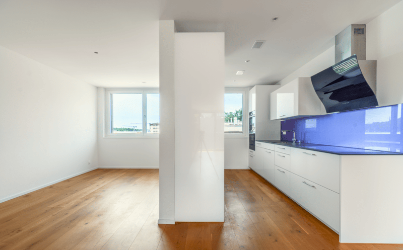 Grosse und moderne 3.5-Zimmer-Wohnung an zentraler Lage (6)
