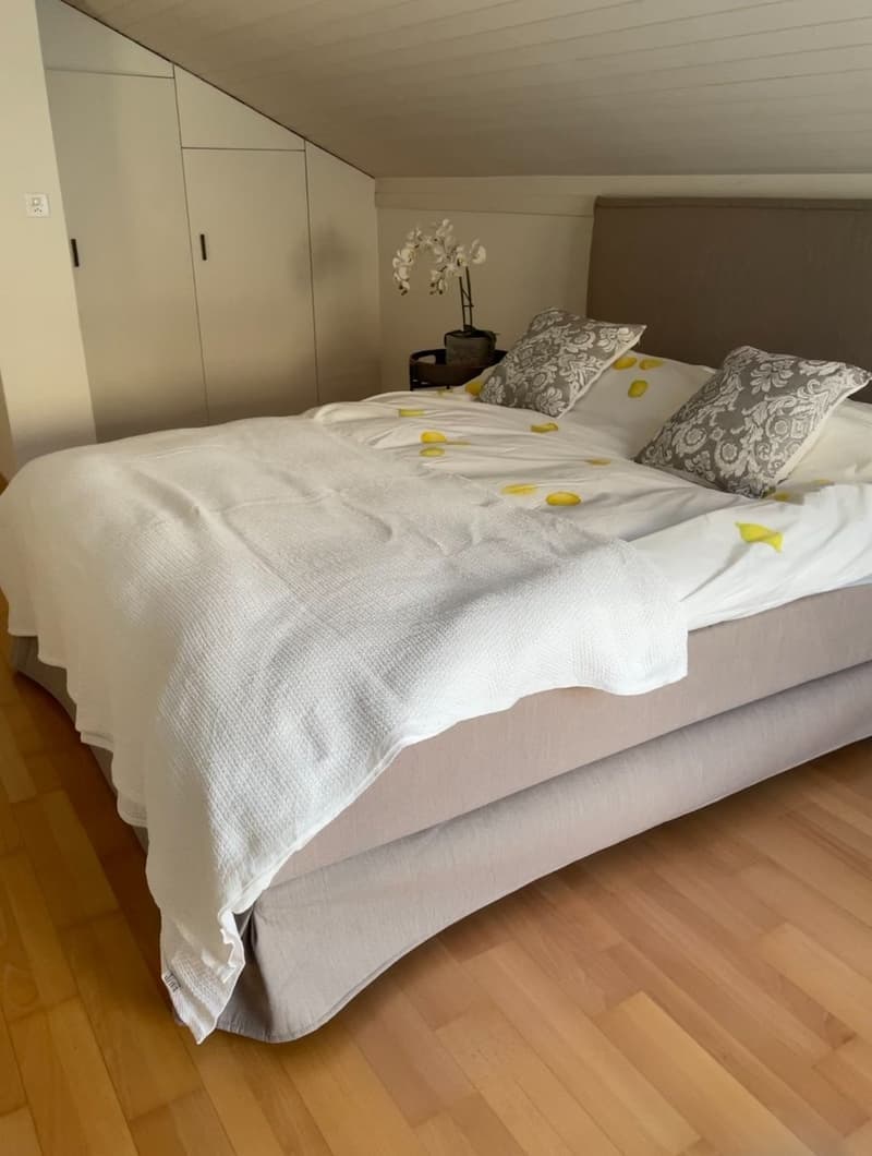 2.5 zweistöckige Dachwohnung in Bassersdorf (6)