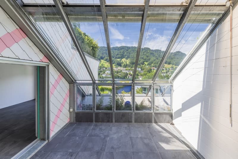 Helle 4.5-Zimmer-Wohnung mit Balkon in Adliswil – ab sofort verfügbar (2)