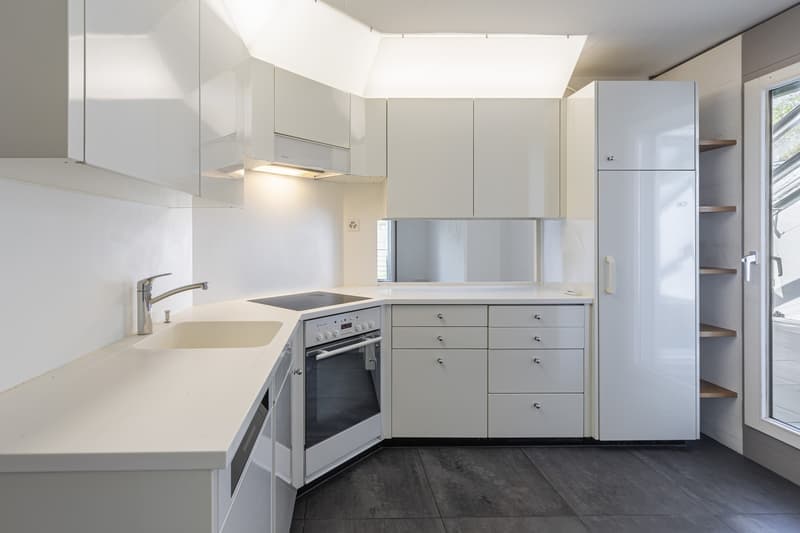 Helle 4.5-Zimmer-Wohnung mit Balkon in Adliswil – ab sofort verfügbar (6)